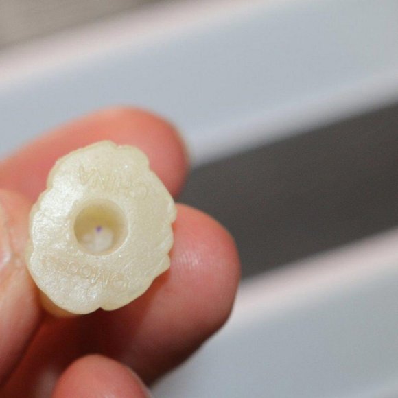 Trash Pack UFT Ultimate Fighting Trashies 2 SQUIRMY WORMHOLE gREEN Glows MANIA - Picture 2 of 2